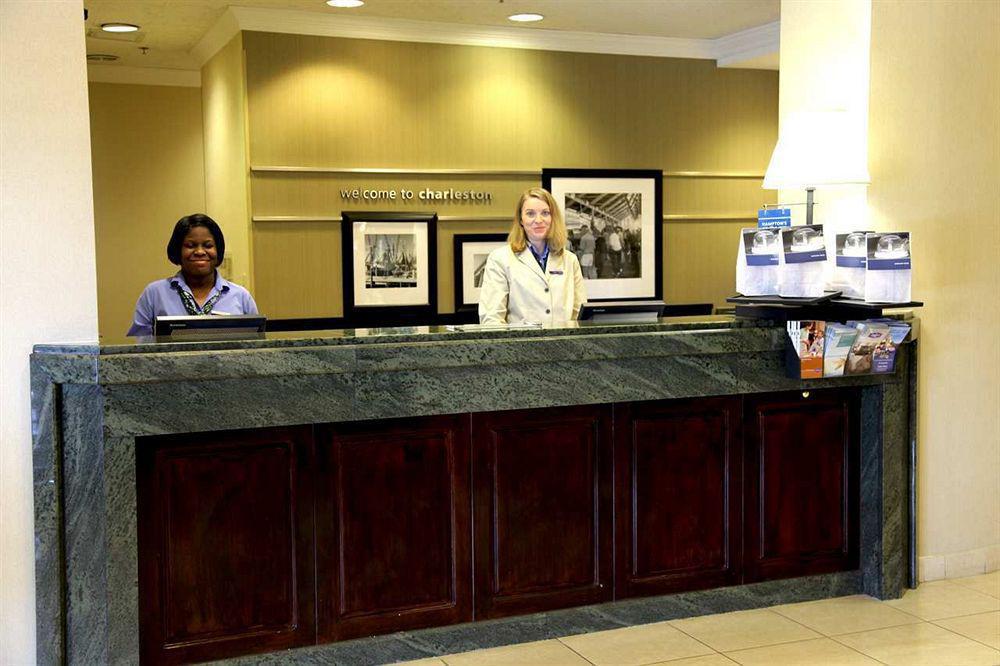 Hampton Inn Charleston North Север Чарлстон Интерьер фото