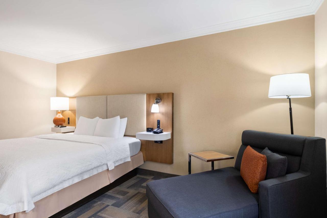 Hampton Inn Charleston North Север Чарлстон Экстерьер фото