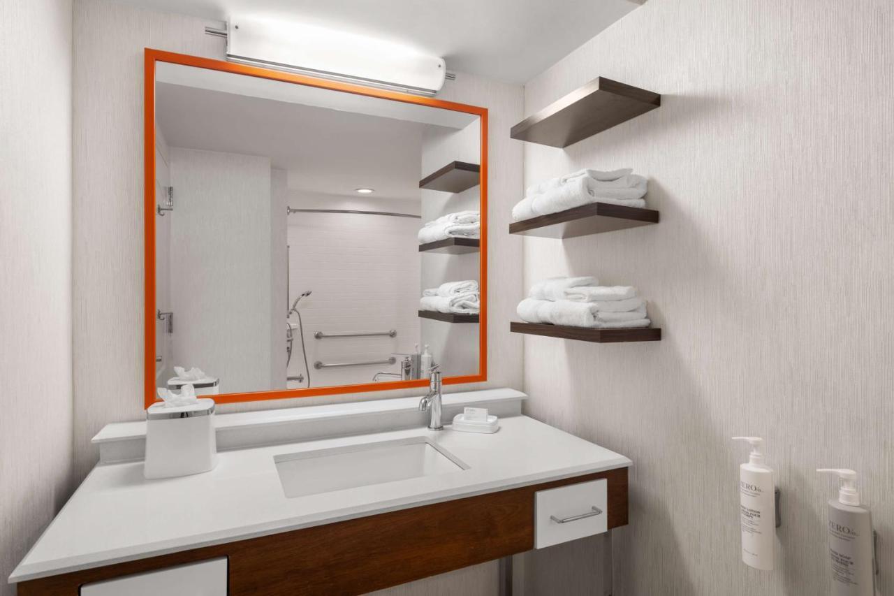 Hampton Inn Charleston North Север Чарлстон Экстерьер фото